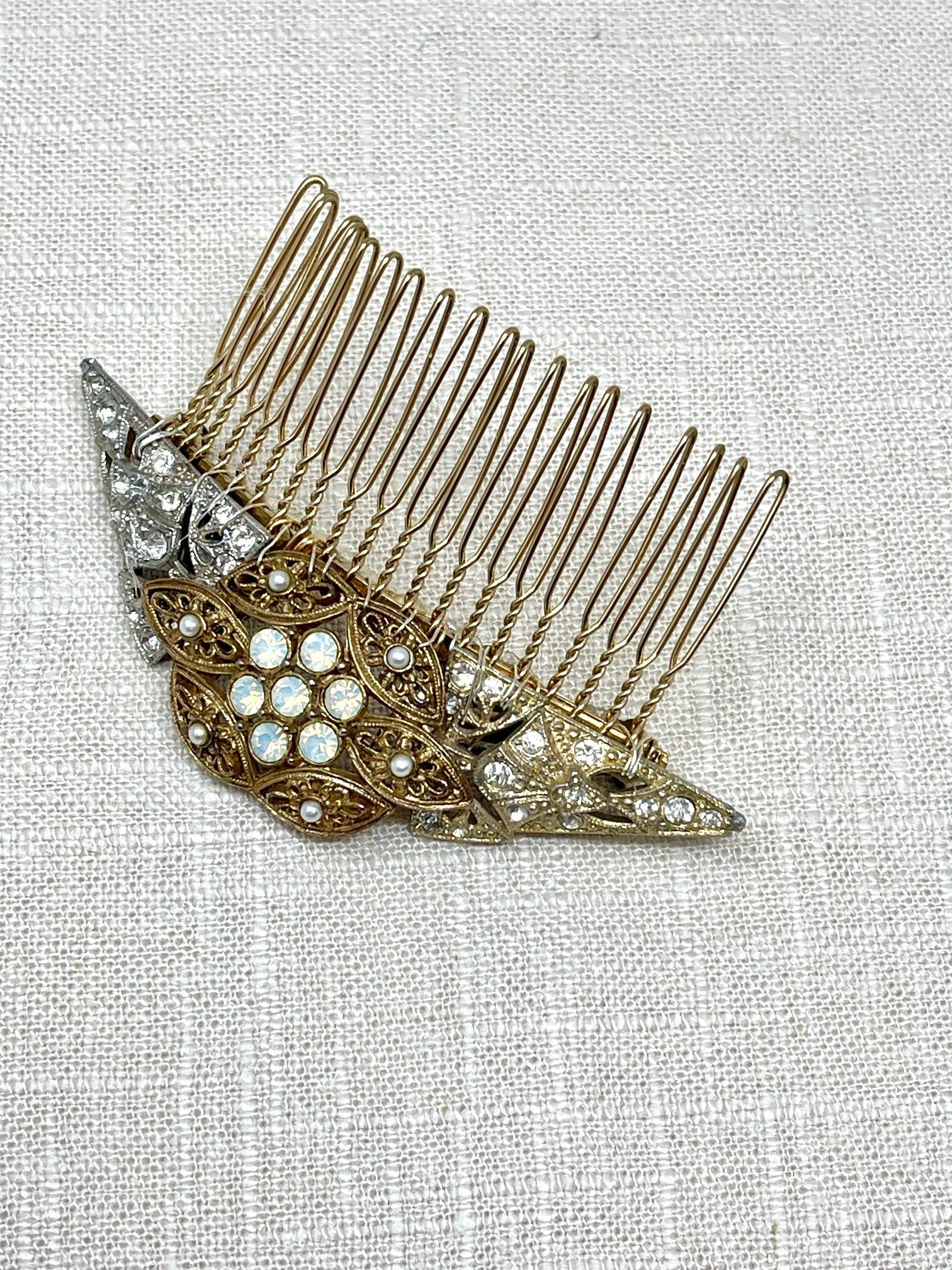 dickinson | vintage repurposed comb